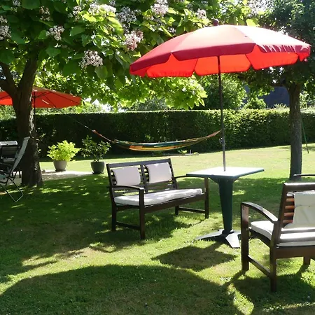 Le Pressoir Homestay *